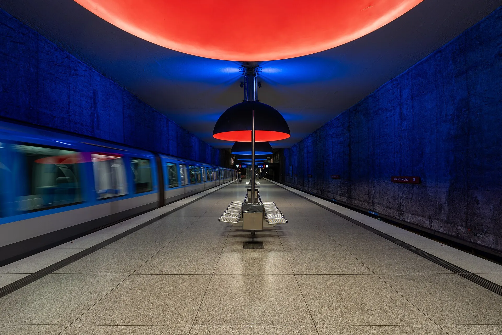 Metro station platform, additional view
